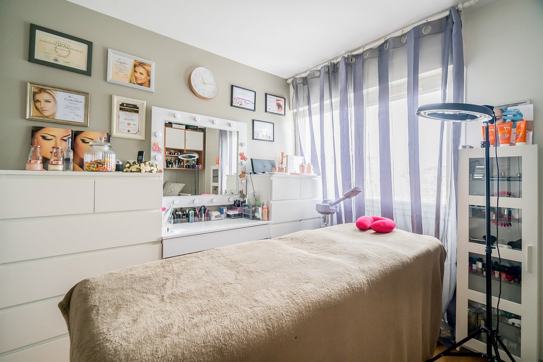 By Mel Beauty, Courbevoie, Hauts-de-Seine