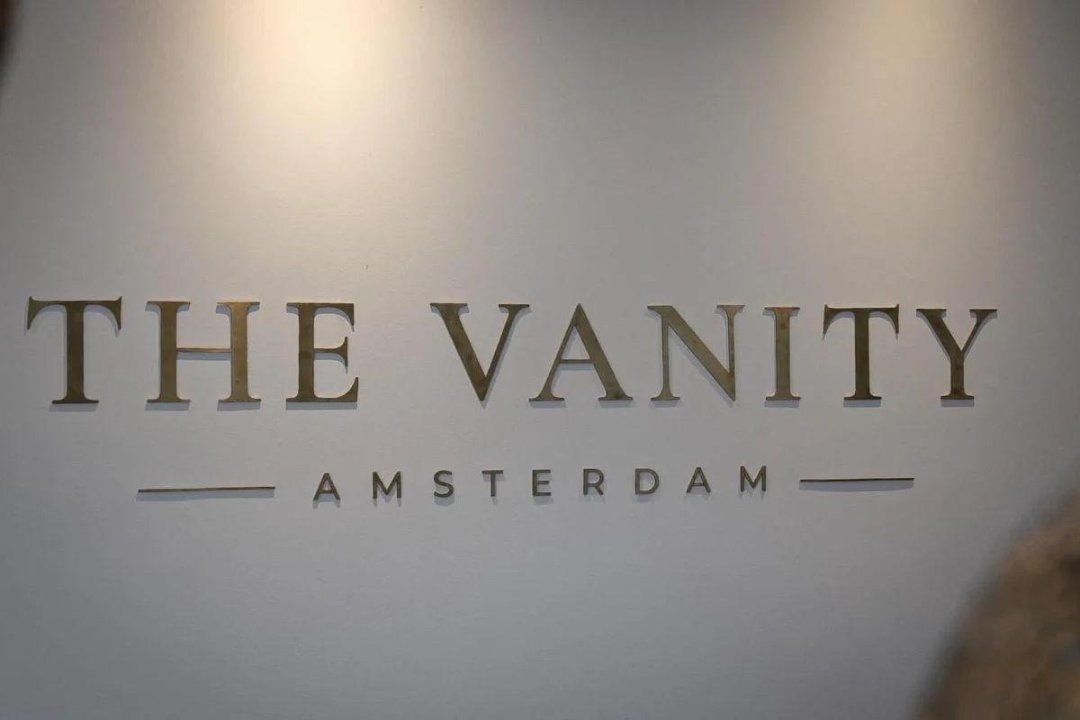 The Vanity Amsterdam, Hoofdweg en omgeving, Amsterdam