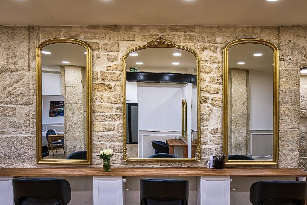 Yali Hairstylist - 75002, Rue Saint-Denis, Paris