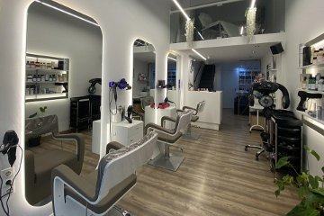 AR Hair & Nail Spot