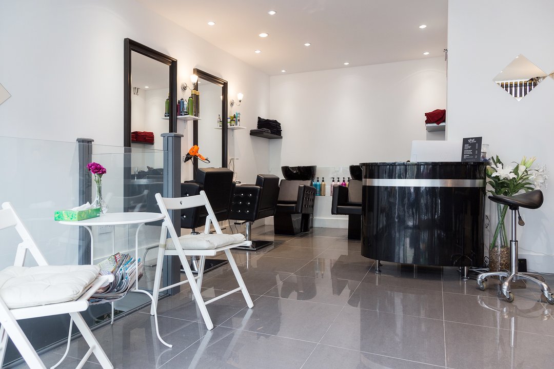 Tops Hair & Beauty, Chiswick Gunnersby, London