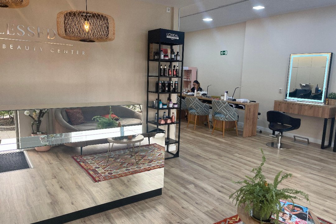 Blessed Beauty Center, Porto