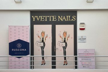 Yvette Nails & Ruscona