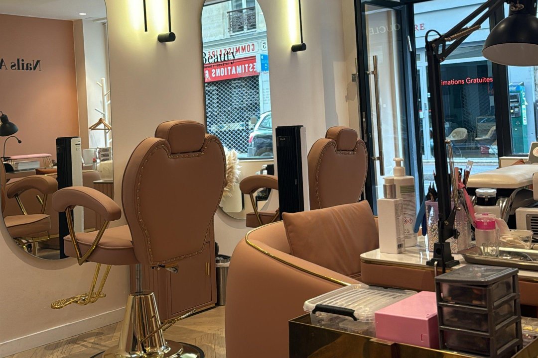 SM Nails studio, Rue de Maubeuge, Paris