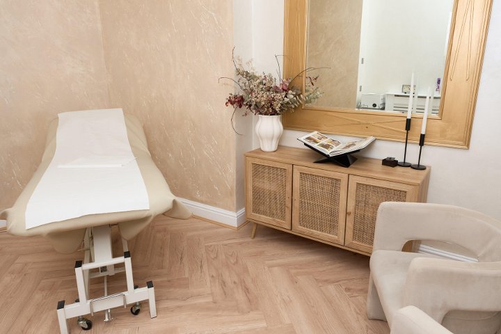 Luxury Wax Bar - Oxford Circus - Épilation London - Photo de galerie - OneBooking