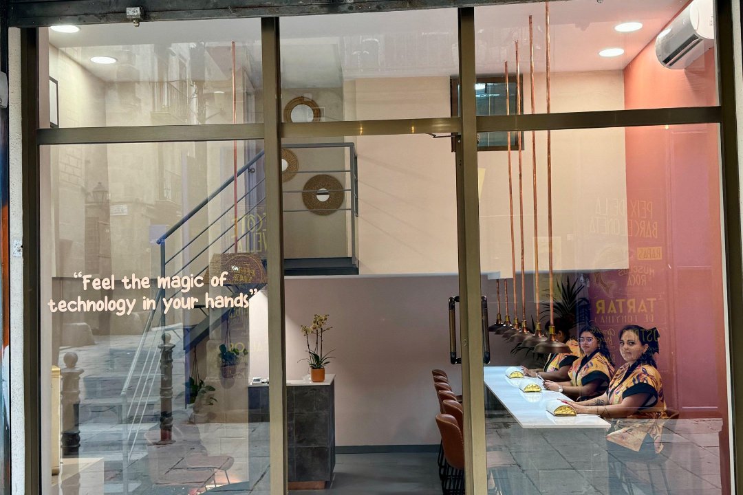 Sunset Nail Salon Barcelona, Basílica Santa María del Mar, Barcelona