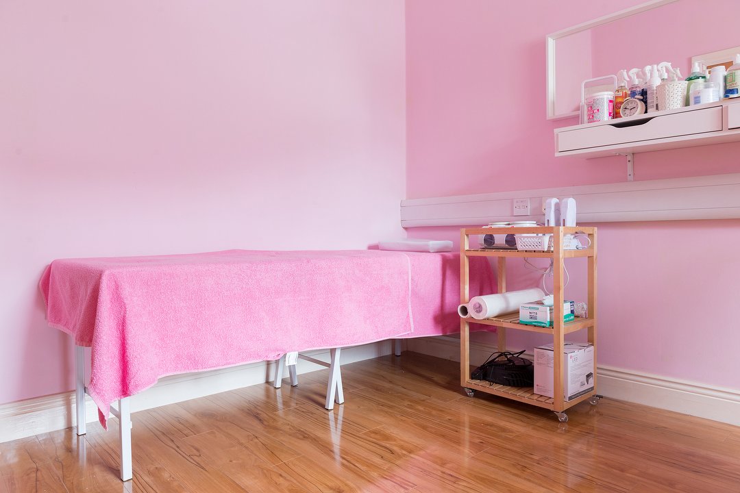 Hollywood Star Nail & Beauty Spa, Clonee, Dublin