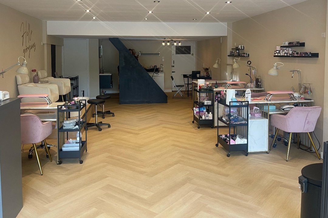 MJ Beauty & Tea House, Johan Huizingalaan, Amsterdam