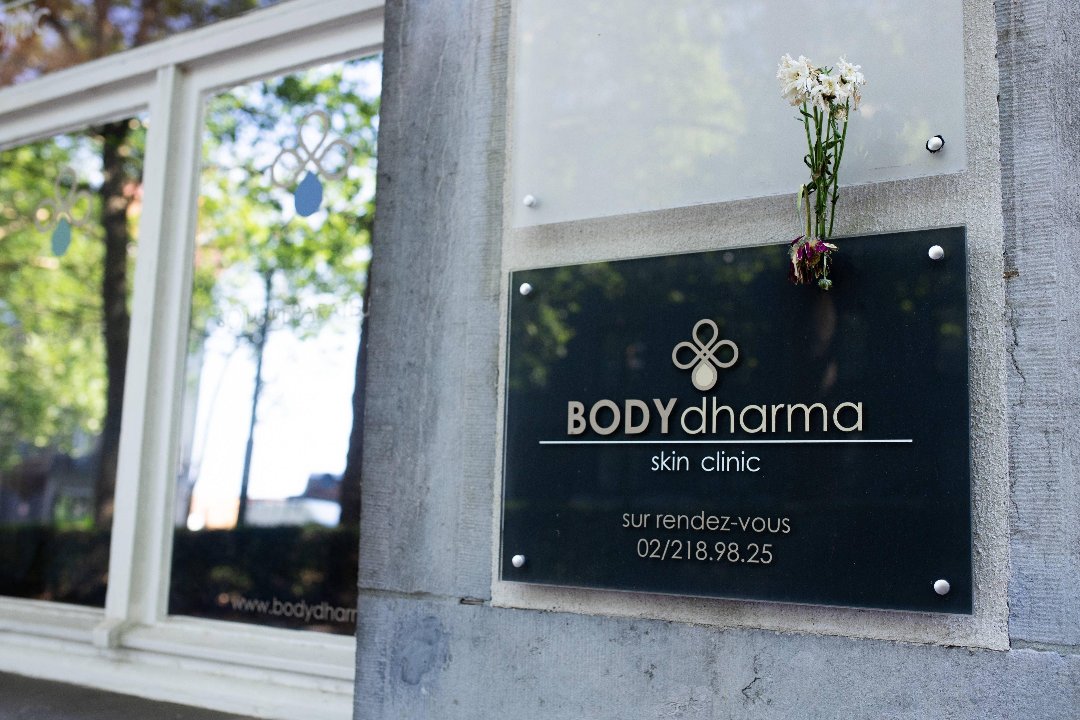 Bodydharma, Gare du Midi, Forest