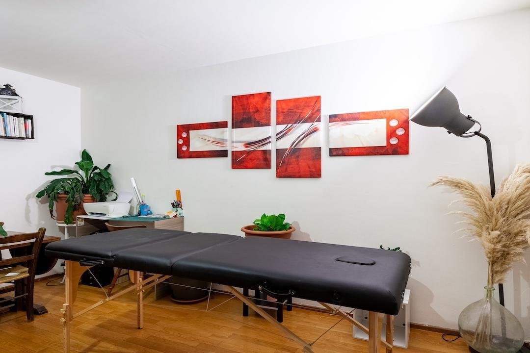 renategrandjeanmassage, Saint-Priest, Métropole de Lyon