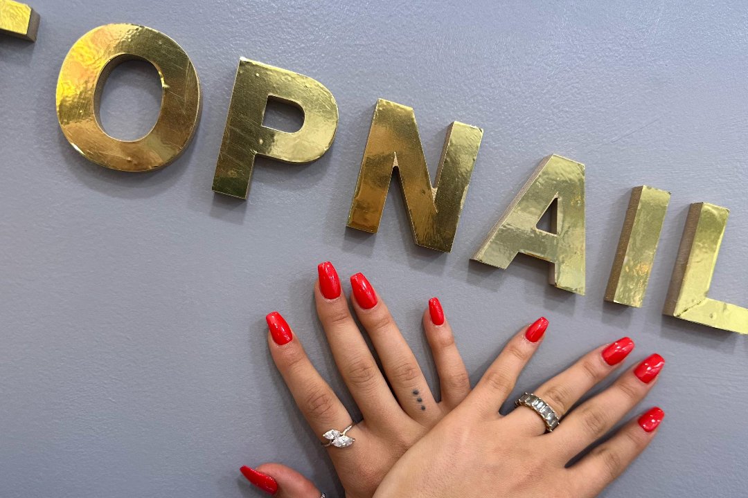 TOP Nails studio, Rue de Maubeuge, Paris