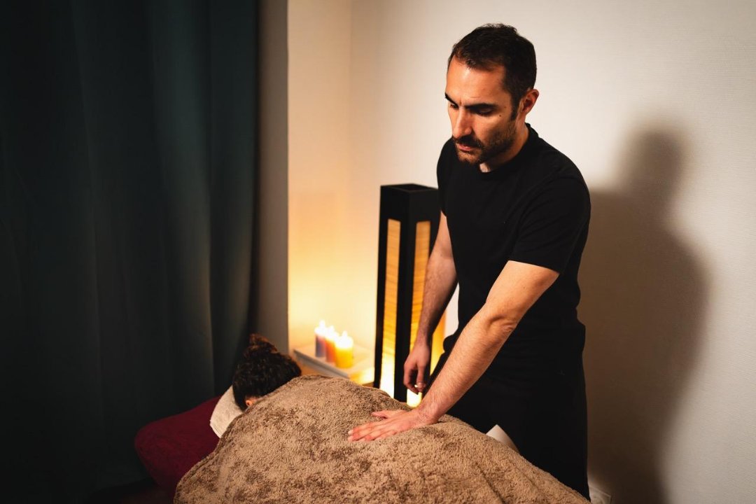 Le Cabinet du Deep Tissue - Massages Bien-être, Métro Père-Lachaise, Paris