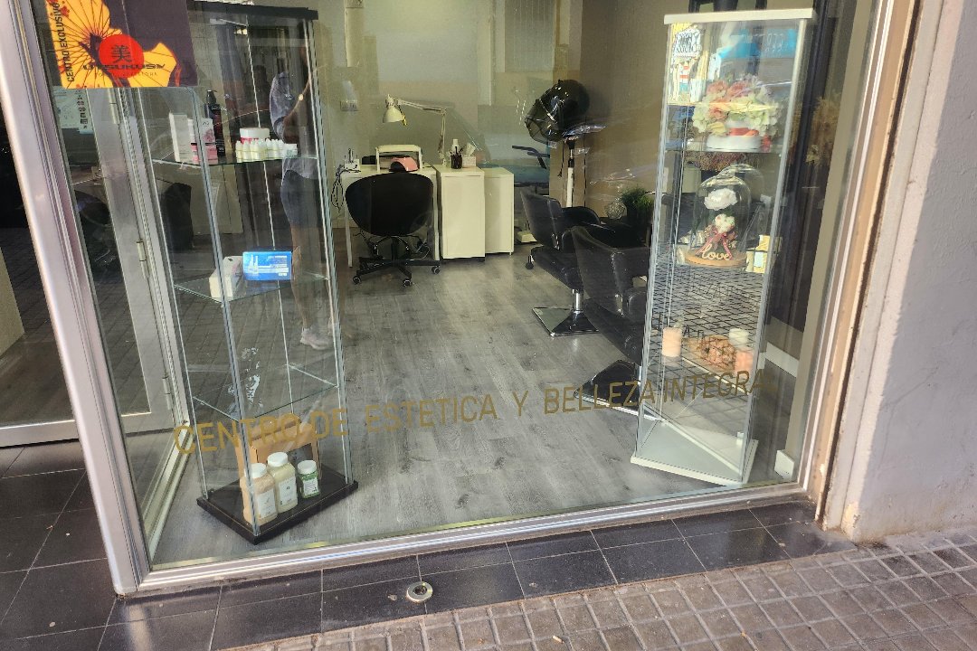 Royal Beauty And Nails, Zaragoza