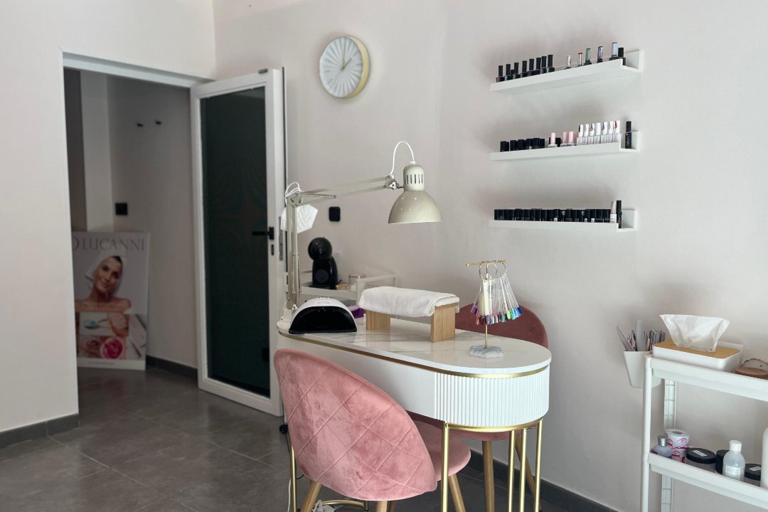 Cristina Estrella Salon, Sant Boi de Llobregat, Provincia de Barcelona