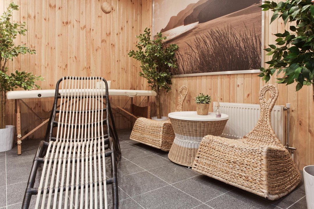 Lili's Image & Beautysalon, Strevelsweg, Rotterdam