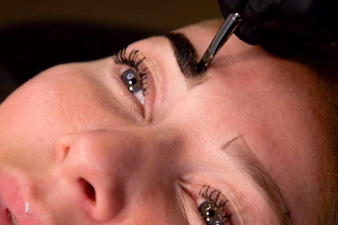 Lev Brows Clinic, Schiphol, Noord-Holland