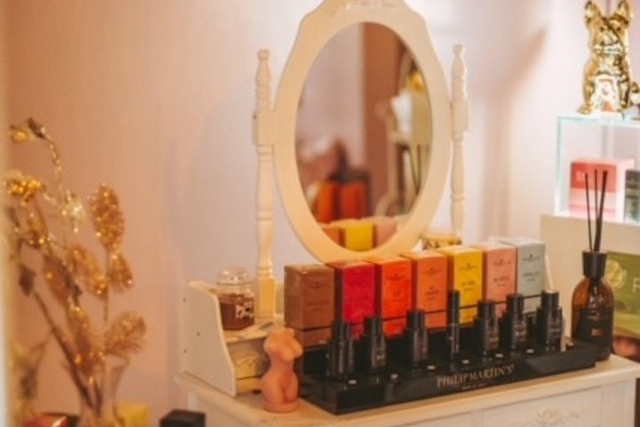Mirror Beauty Lab - Onglerie Bologna BO - Photo de galerie - OneBooking