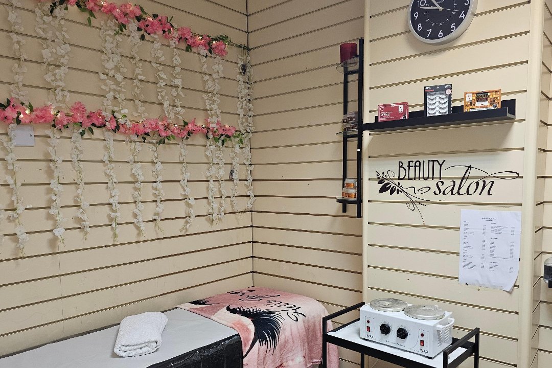 Riri Beauty Salon, Dagenham Heathway, London