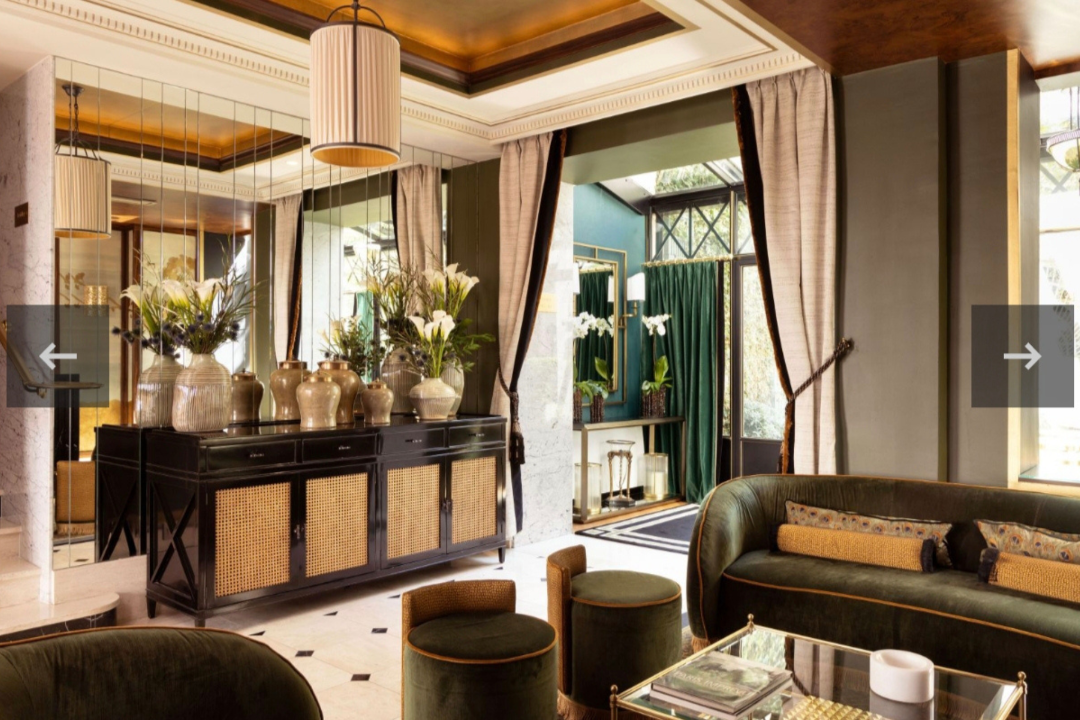 La Relax Room par Olivier Lecocq au Lord Byron, Avenue des Champs-Elysées, Paris