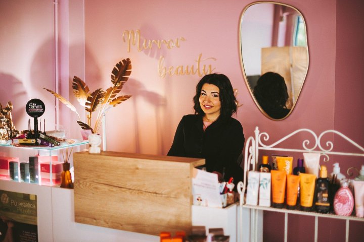 Mirror Beauty Lab - Onglerie Bologna BO - Photo de galerie - OneBooking