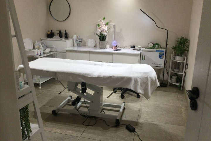 Reflection Beauty at Shadi Salon - Épilation London - Photo de galerie - OneBooking