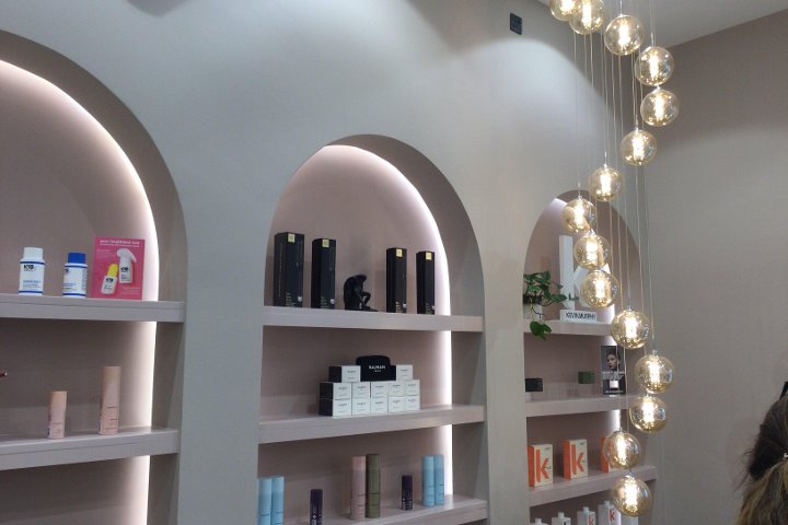 Reflection Beauty at Shadi Salon - Épilation London - Photo de galerie - OneBooking