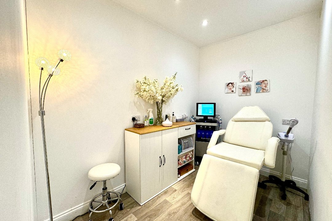 Yasmin hair and beauty, Kingston Upon Thames, London