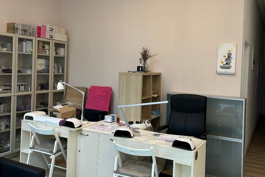 Sylvias Haarzauber bei Creative Nails, Simmeringer Hauptstraße, Wien