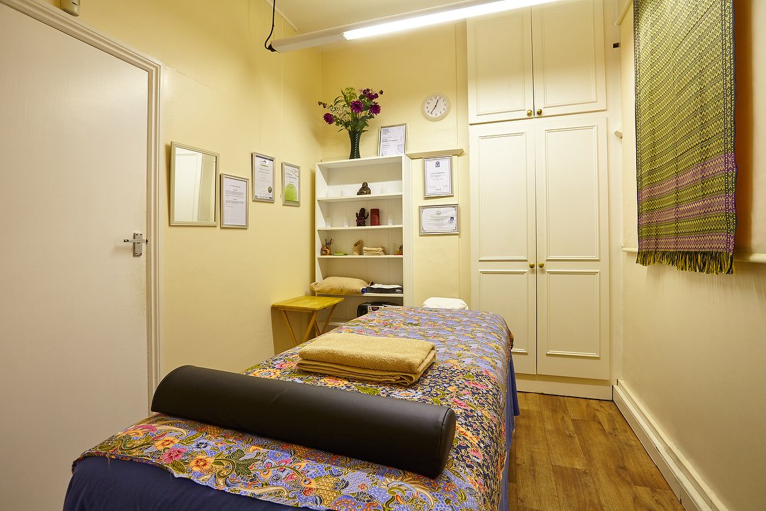 Thai Combination Healing Massage Treatment Room Wellness in Hampton Hill, London Treatwell