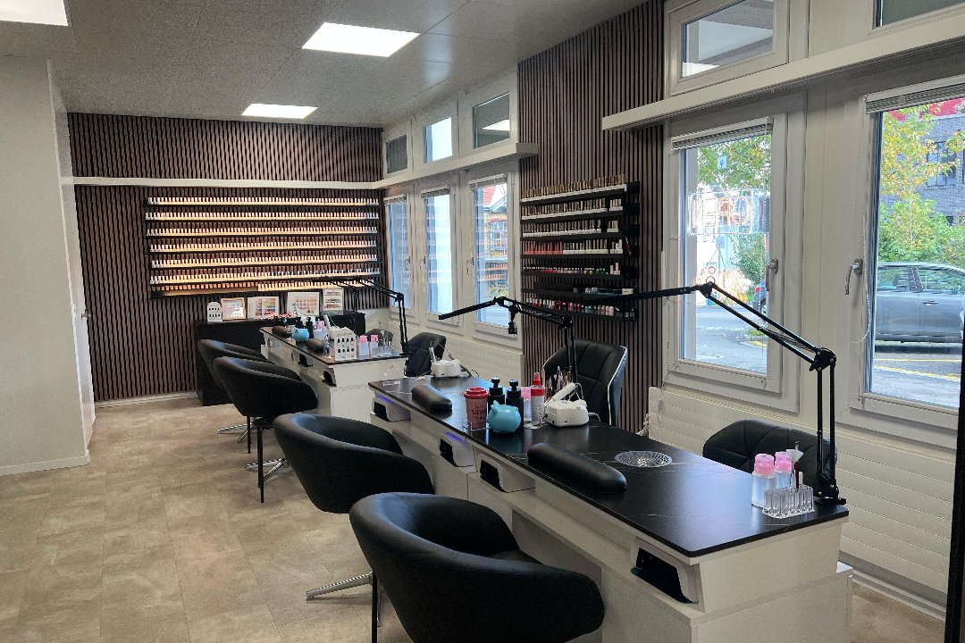 EMTUS Nails & Beauty, Horgen