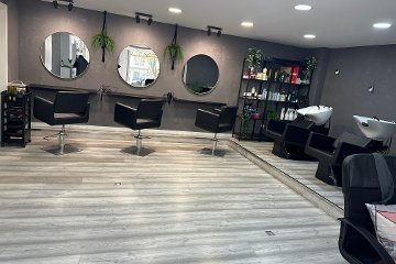 Mega Hair Studio