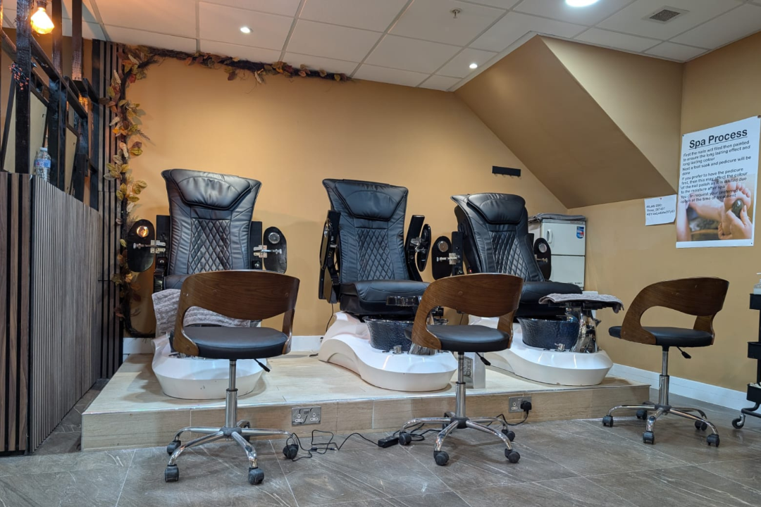 Nails Xinh Limited, Livingston village, West Lothian