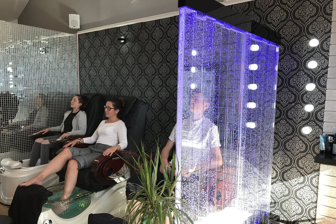 Vegas Nails & Beauty, Newington, Edinburgh