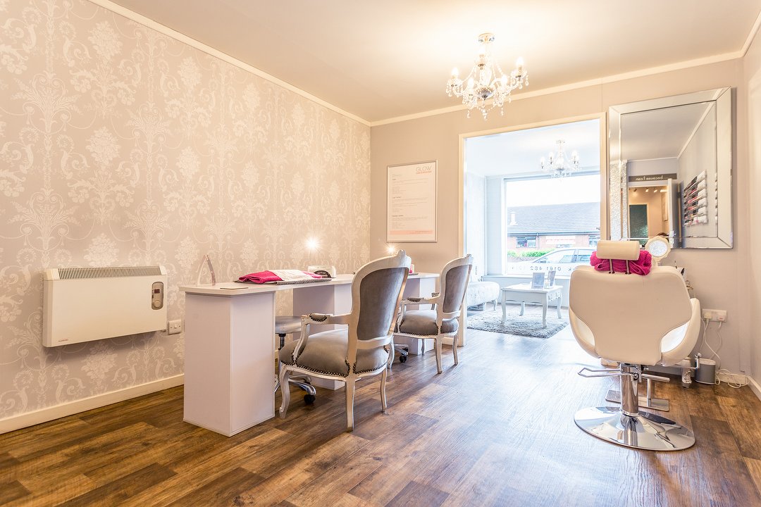 glow beauty nails
