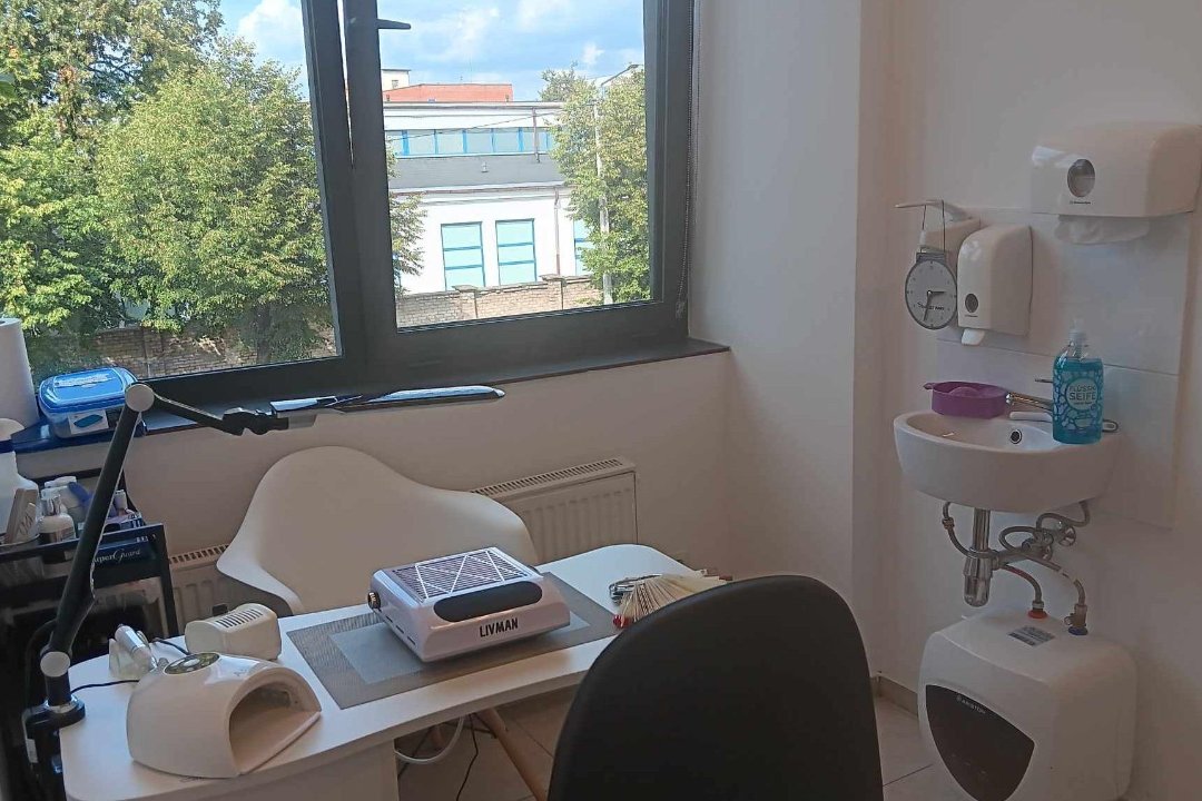 Nails by Valerija - Čik Čik vaikų kirpykla, Žirmunai, Vilnius