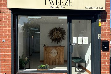 Tweeze Beauty Bar