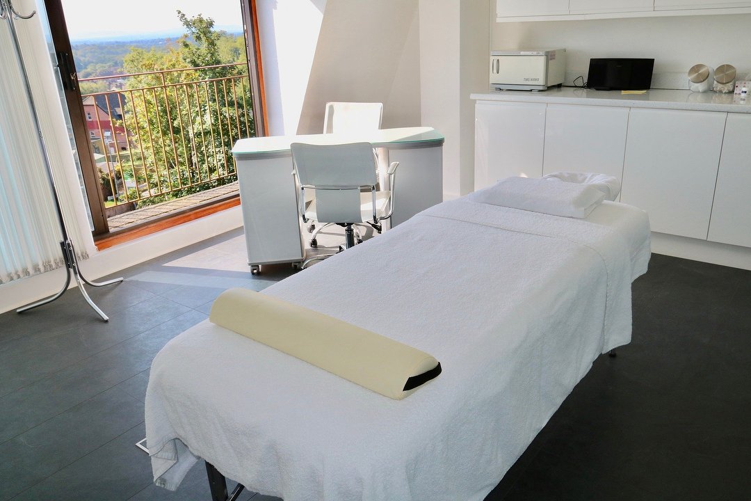 Pure Calm Massage Treatment Room Wellness In Heathfield East Sussex Treatwell