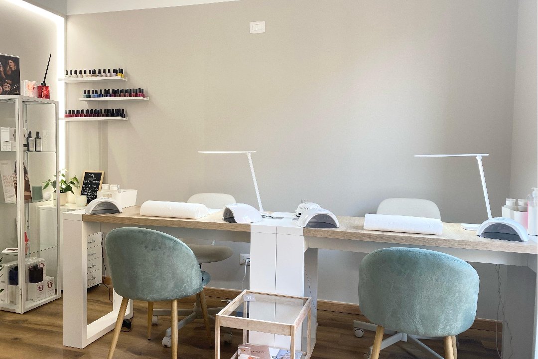 EL Beauty Studio, Via Mantova, Roma
