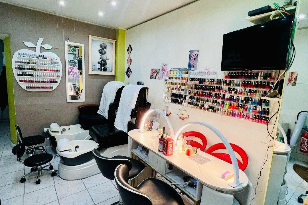 TT nails, Maisons-Alfort, Val-de-Marne