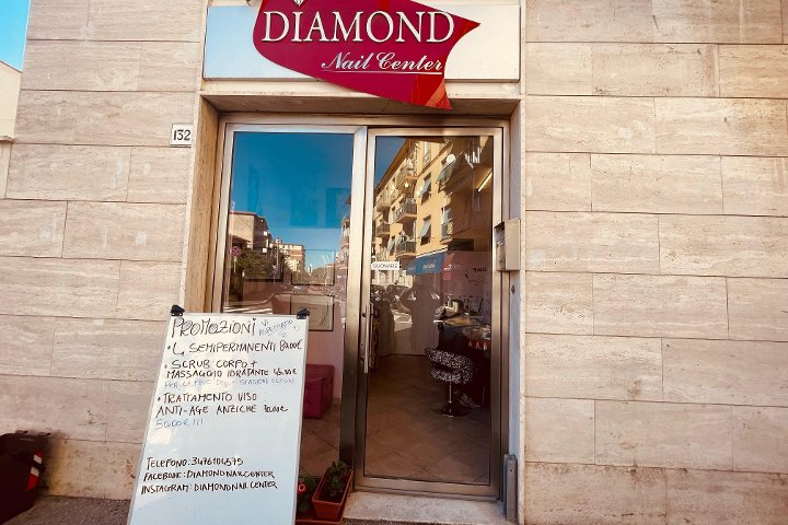 Diamond Nail Center - Livorno