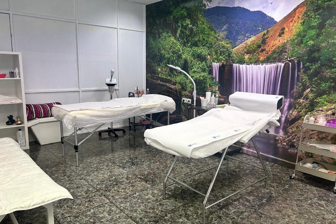 Peluquería y estética Fénix, Benicalap, Valencia