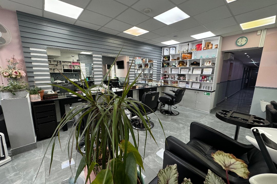 Maloo beauty & aesthetics, Southfields, London