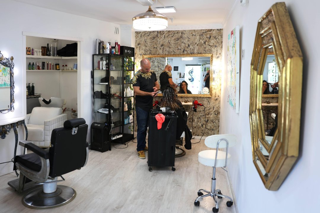 Art Hair By Alexandre, Marbella
