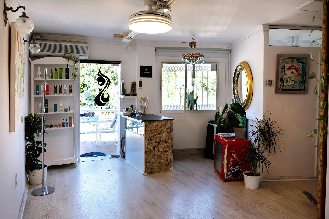 Art Hair By Alexandre, Marbella
