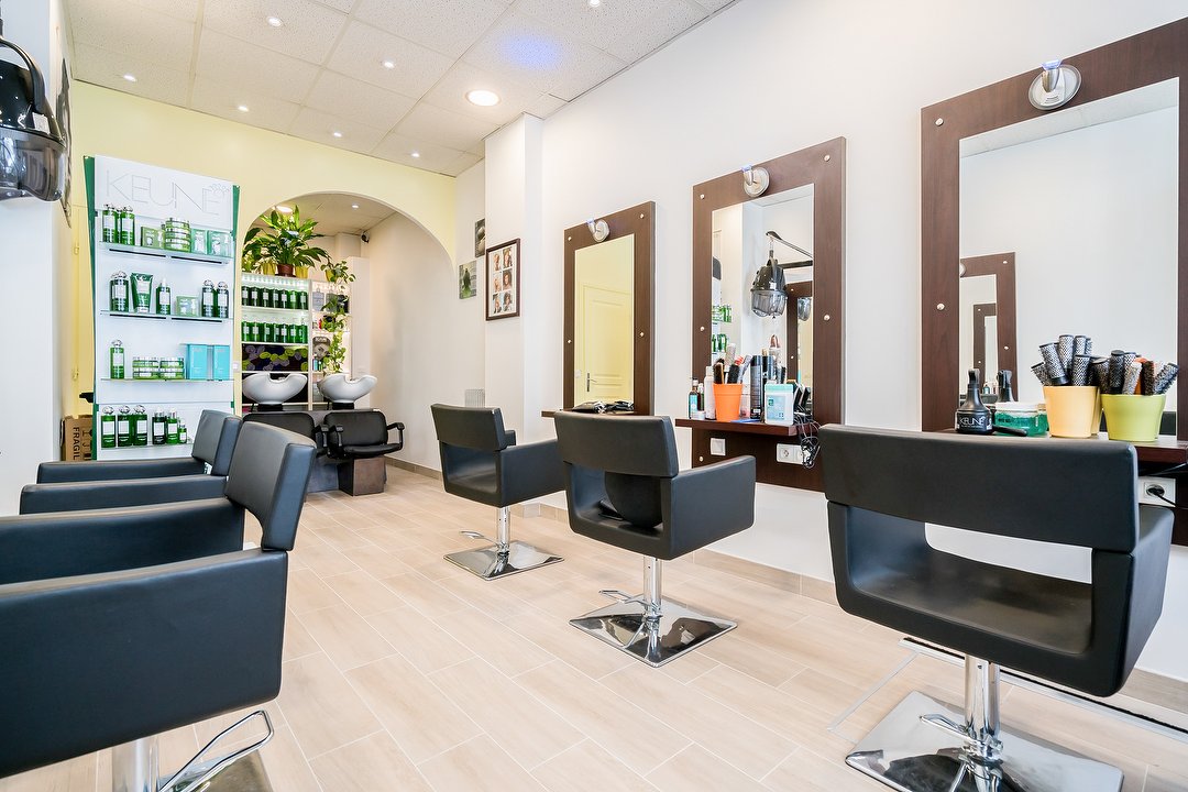 Tassira Coiffure, Métro Liège, Paris