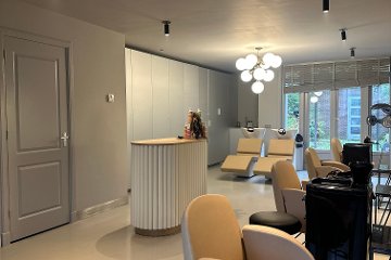 THE HAIRDRESSERS AMSTERDAM ( Ladies Only )