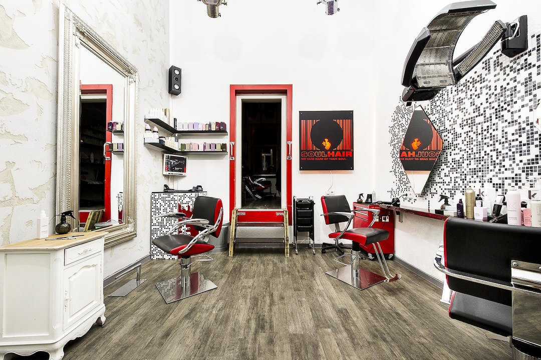 Yvonne Sarwary, Au, München