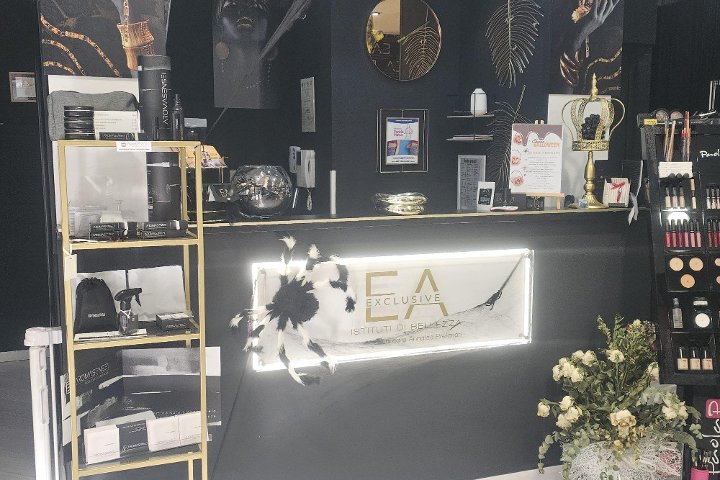 Exclusive di Enrica e Annalisa - Onglerie Roma - Photo de galerie - OneBooking