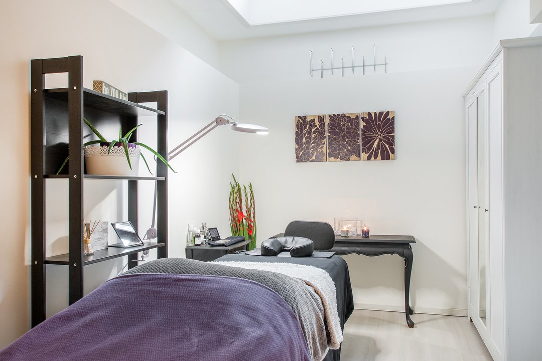 Hair & Lashes by Becca, Cornelis Anthoniszstraat, Amsterdam