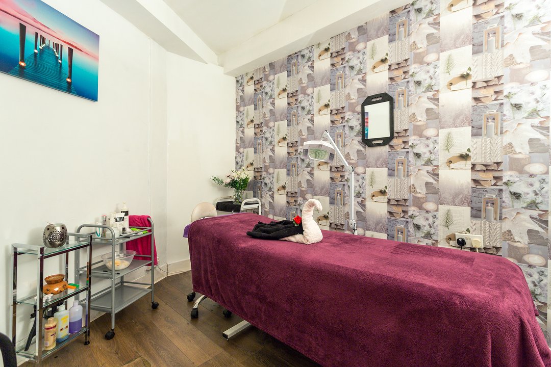 Ging's Thai Massage & Spa, Altrincham, Trafford
